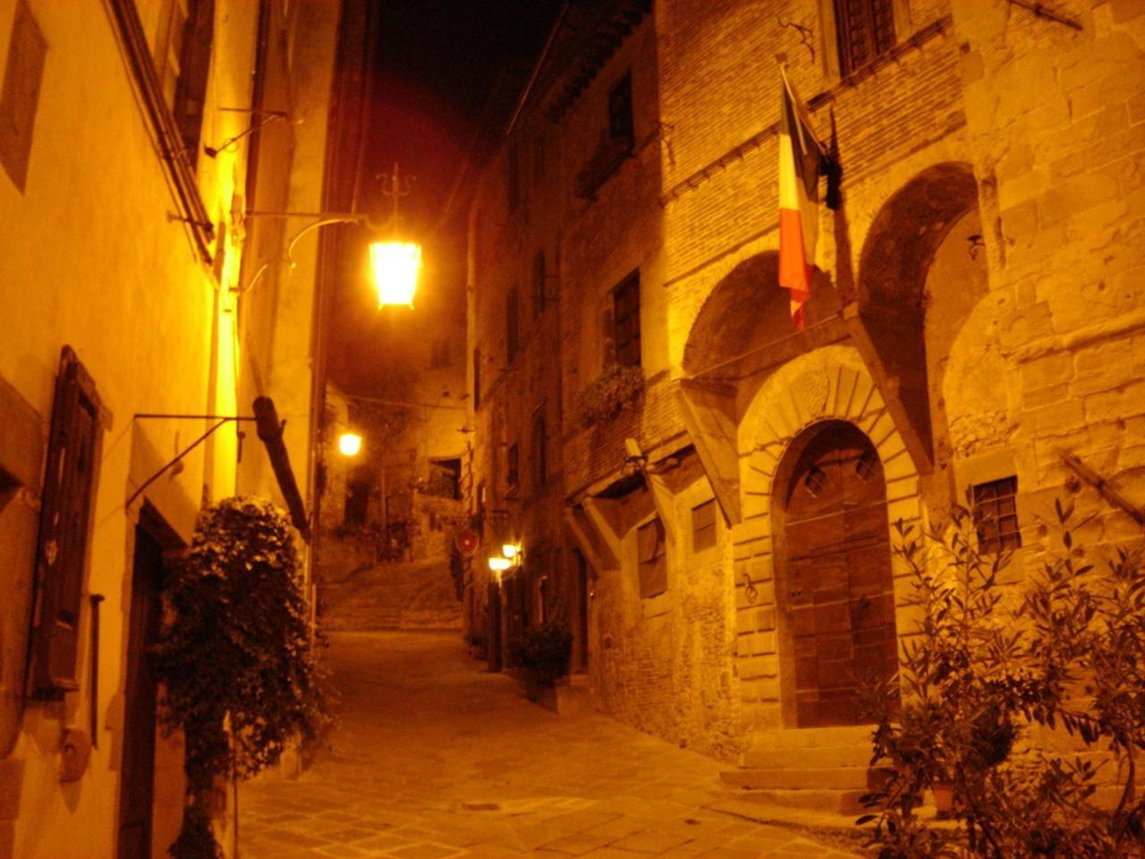 Agriturismo Il Sasso Анґ'ярі Екстер'єр фото