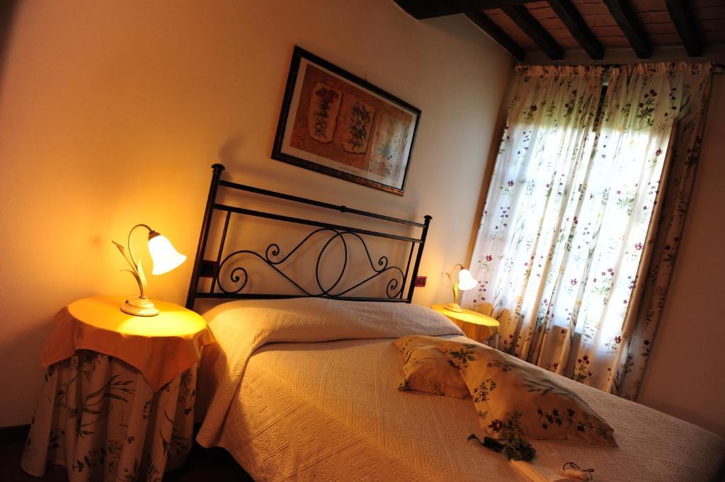 Agriturismo Il Sasso Анґ'ярі Екстер'єр фото
