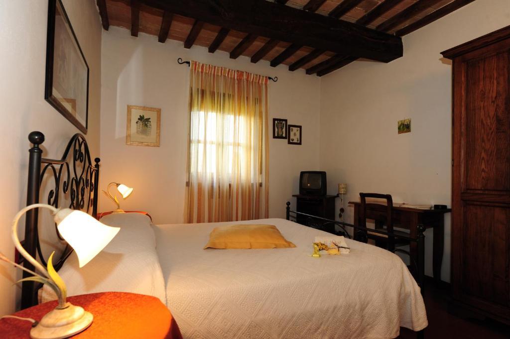 Agriturismo Il Sasso Анґ'ярі Екстер'єр фото