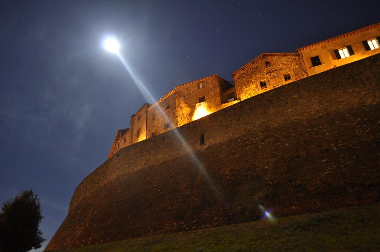 Agriturismo Il Sasso Анґ'ярі Екстер'єр фото