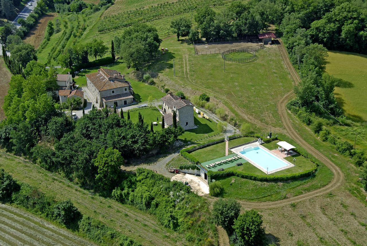 Agriturismo Il Sasso Анґ'ярі Екстер'єр фото